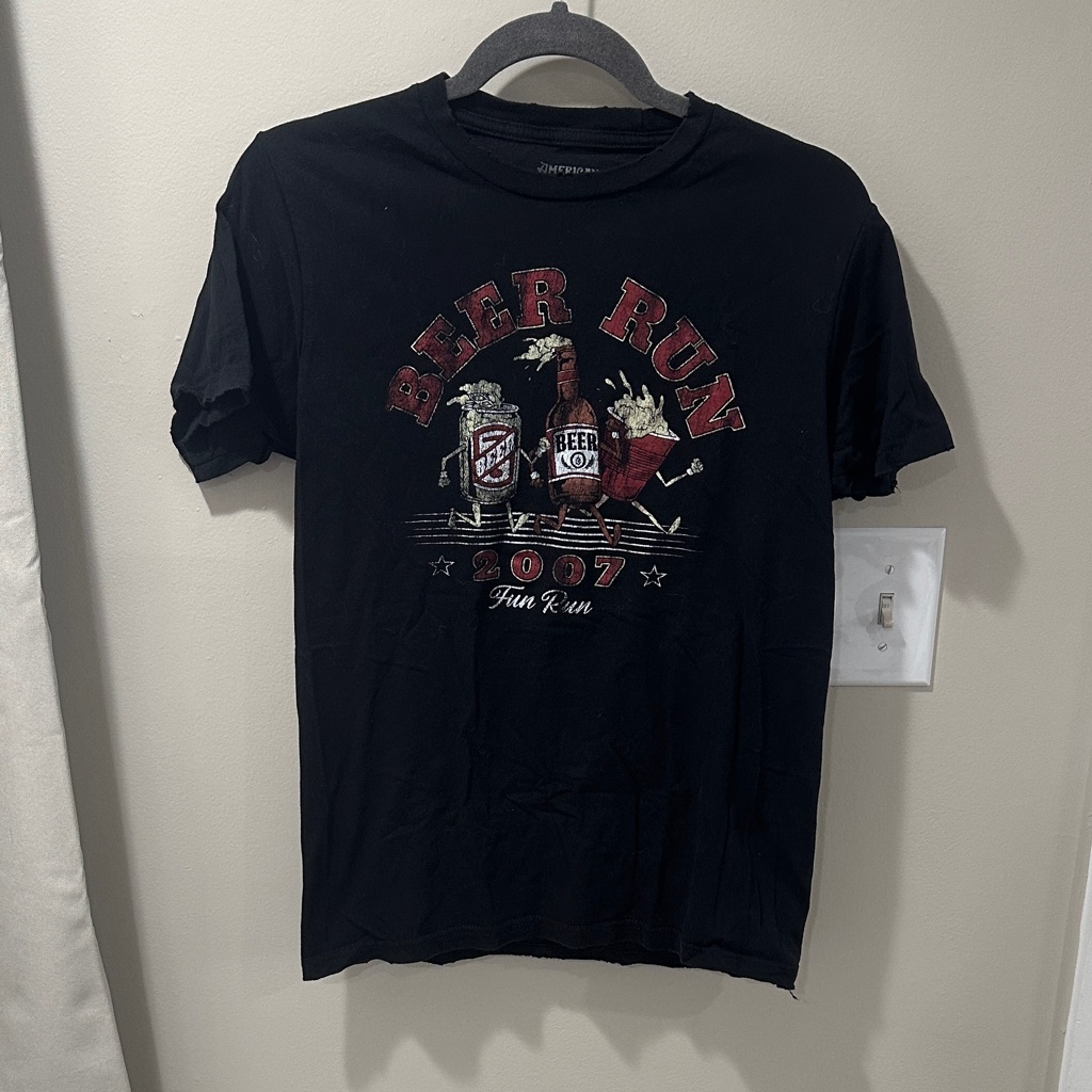 Black Beer Run Graphic Tee  Vintage Event Short Sleeve